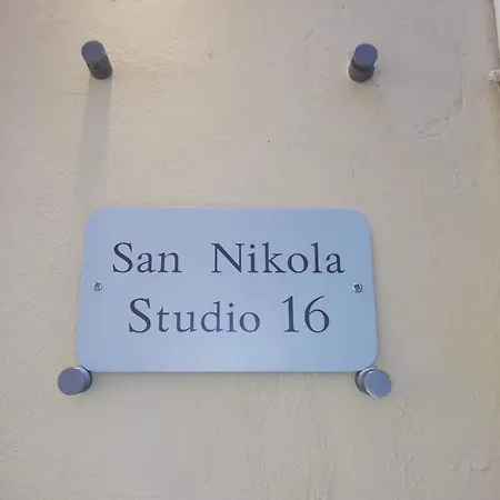 San Nikolas 16